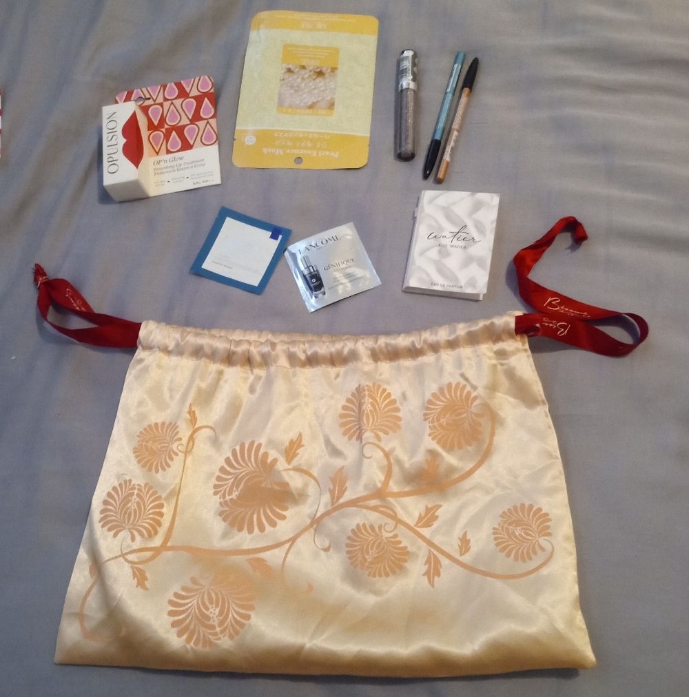 Beauty Bundle Available In Poshshows (The Sheet Mask Is Sold)